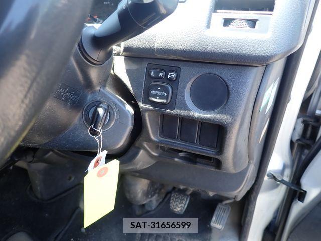 Toyota REGIUSACE VAN 2015-06 388645-11