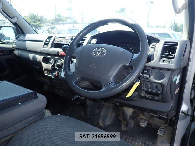 Toyota REGIUSACE VAN 2015-06 388645-9