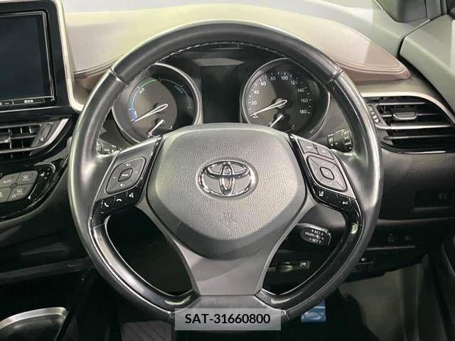 Toyota C-HR 2017-09 384513-11