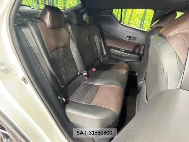 Toyota C-HR 2017-09 384513-9