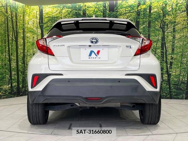 Toyota C-HR 2017-09 384513-15