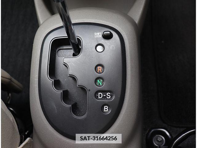 Toyota VITZ 2009-10 372393-18