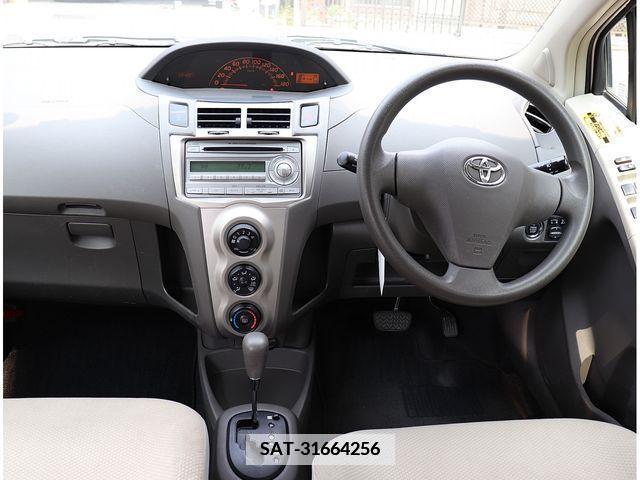 Toyota VITZ 2009-10 372393-13