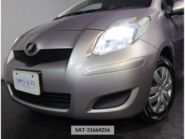 Toyota VITZ 2009-10 372393-8