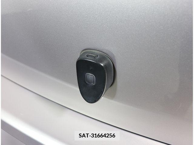 Toyota VITZ 2009-10 372393-27