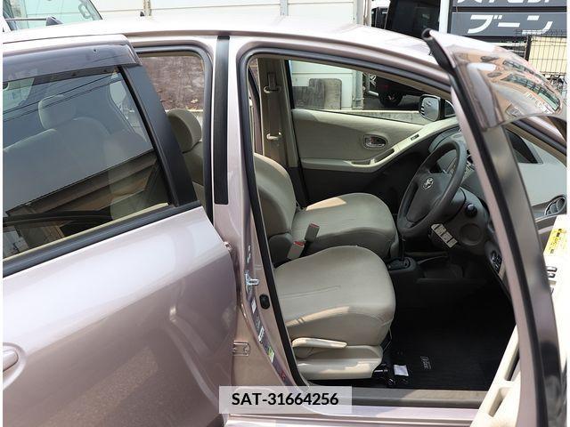Toyota VITZ 2009-10 372393-7