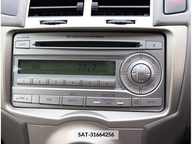 Toyota VITZ 2009-10 372393-21