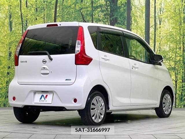 Nissan DAYZ 2015-10 353593-17