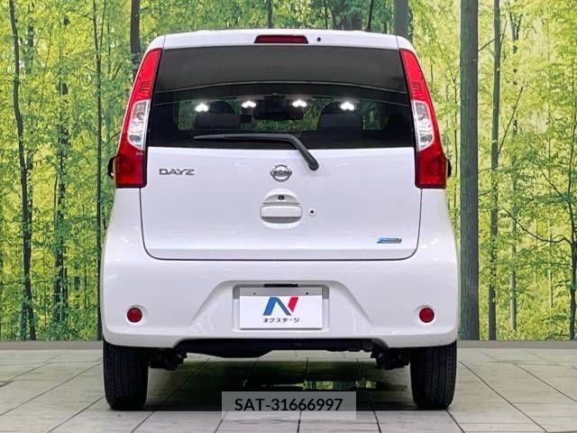 Nissan DAYZ 2015-10 353593-15