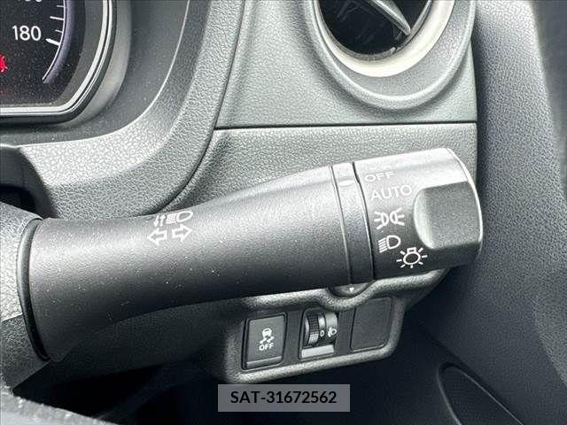 Nissan NOTE 2019-01 302440-6