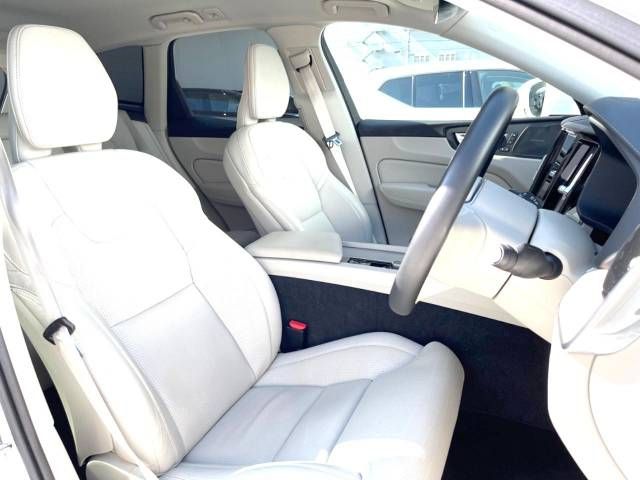Volvo XC60 2019-09 18806-11