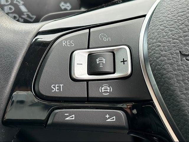 VolksWagen T-ROC 2021-03 181377-4