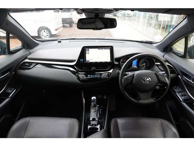 Toyota C-HR 2018-04 187796-4