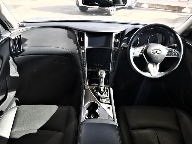 Nissan SKYLINE 2018-12 182846-1