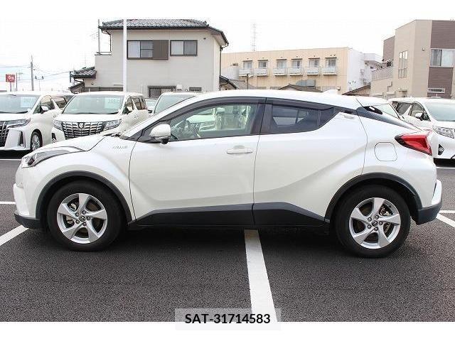 Toyota C-HR 2017-08 238600-9