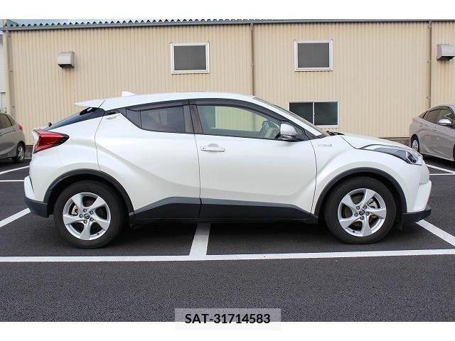 Toyota C-HR 2017-08 238600-7