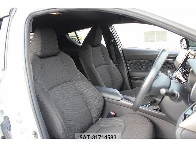 Toyota C-HR 2017-08 238600-15