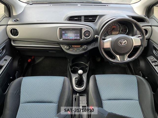 Toyota VITZ 2012-08 384958-1