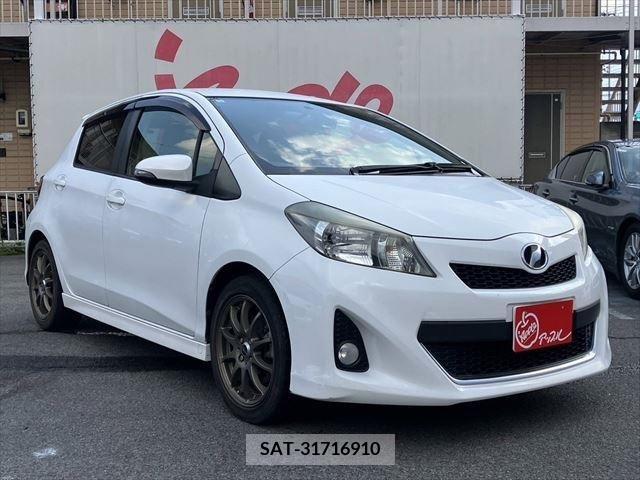 Toyota VITZ 2012-08 384958-11