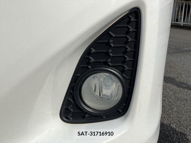 Toyota VITZ 2012-08 384958-18