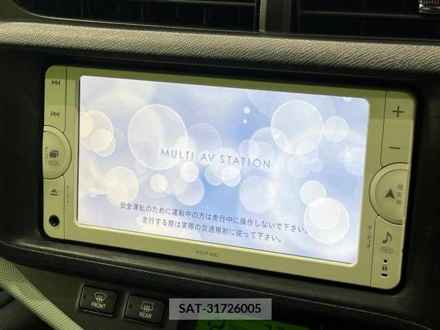 Toyota AQUA 2013-07 382949-2