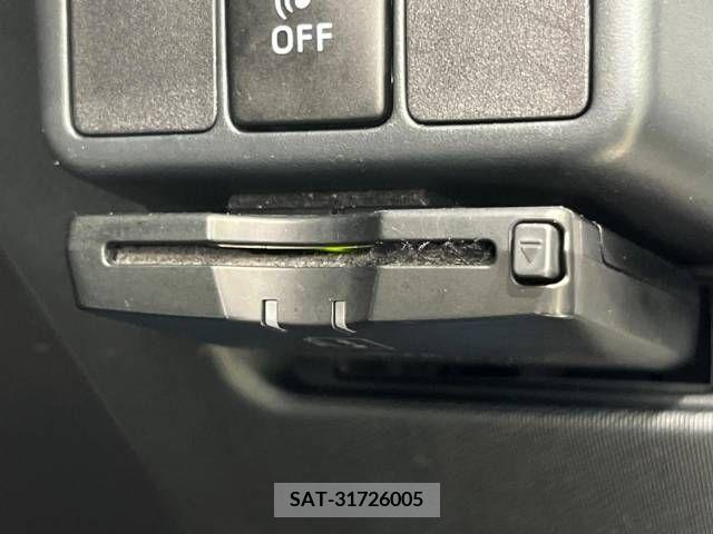 Toyota AQUA 2013-07 382949-4