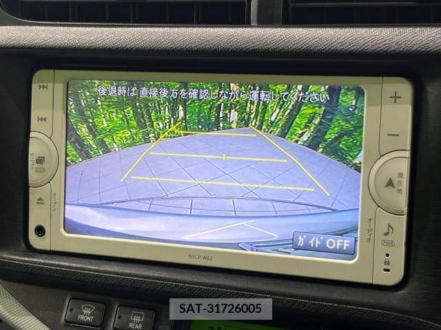 Toyota AQUA 2013-07 382949-3
