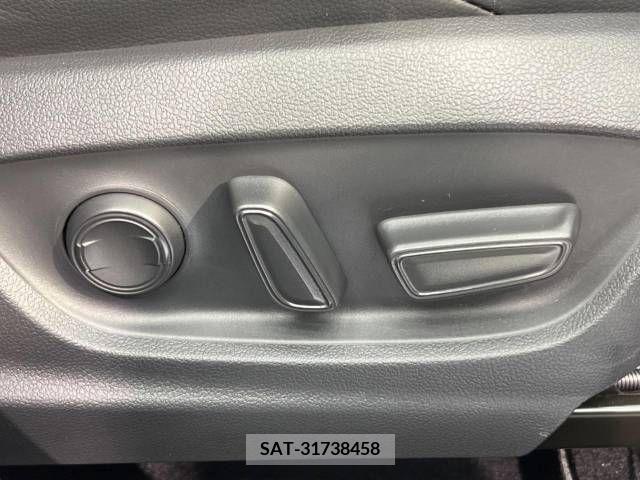 Toyota COROLLA CROSS 2022-05 332456-7