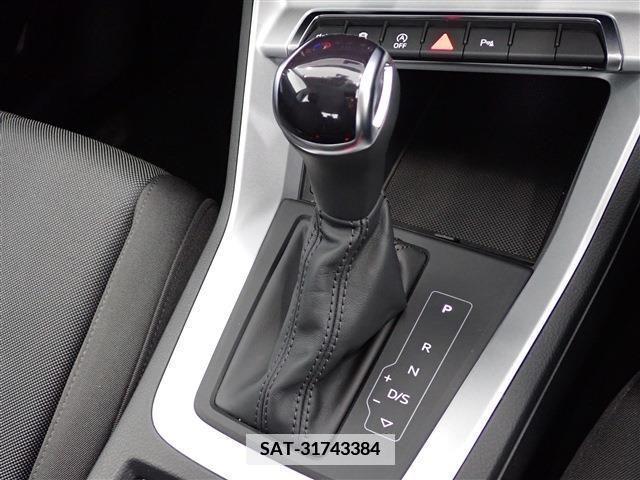 Audi Q3 2022-11 335877-15