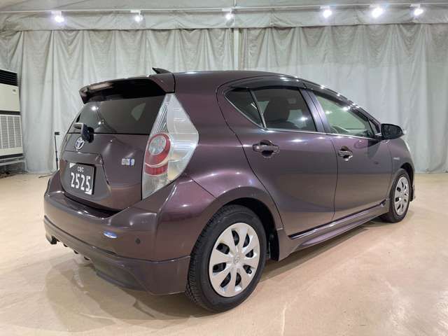 Toyota AQUA 2014-08 538-7