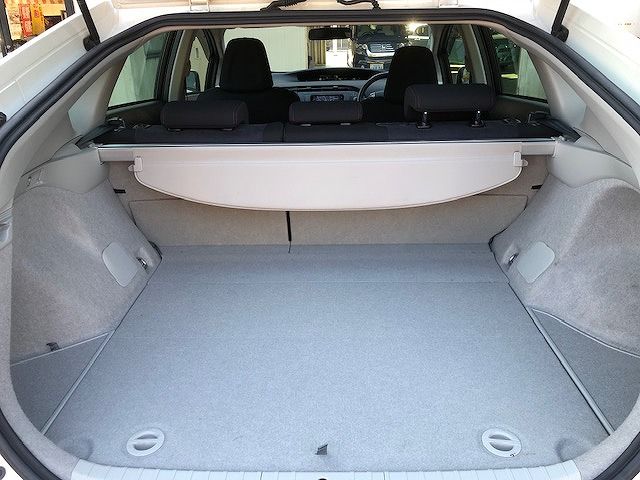 Toyota PRIUS 2013-07 180646-20