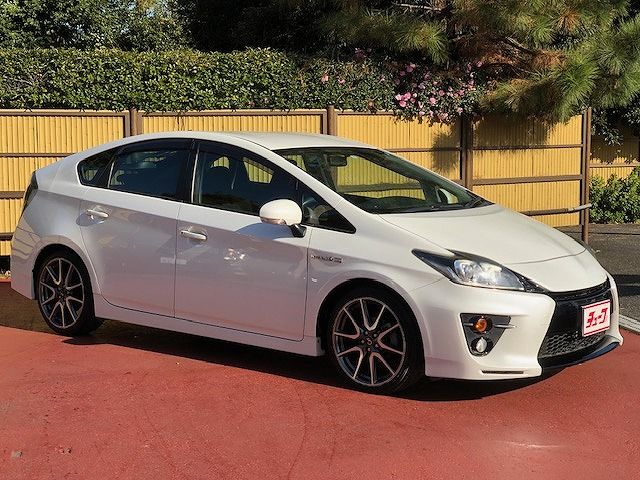Toyota PRIUS 2013-07 180646-6