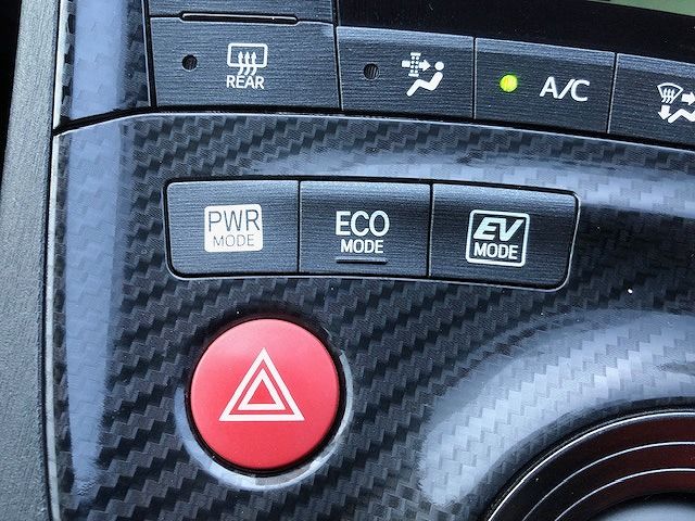 Toyota PRIUS 2013-07 180646-11