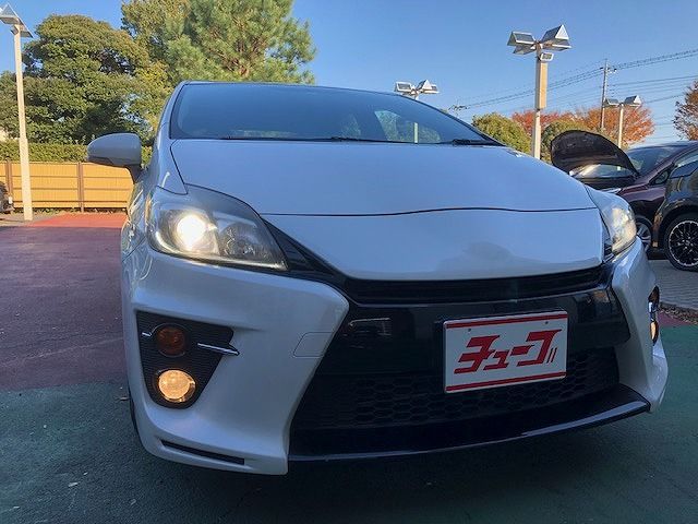 Toyota PRIUS 2013-07 180646-25