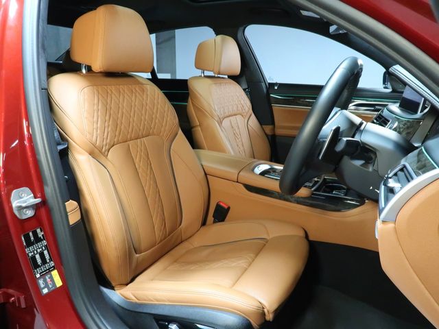 Bmw 7 SERIES 2021-10 8075-5