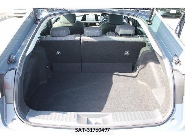 Toyota PRIUS 2023-02 230059-17