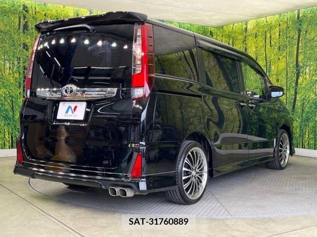 Toyota NOAH 2015-11 279518-18