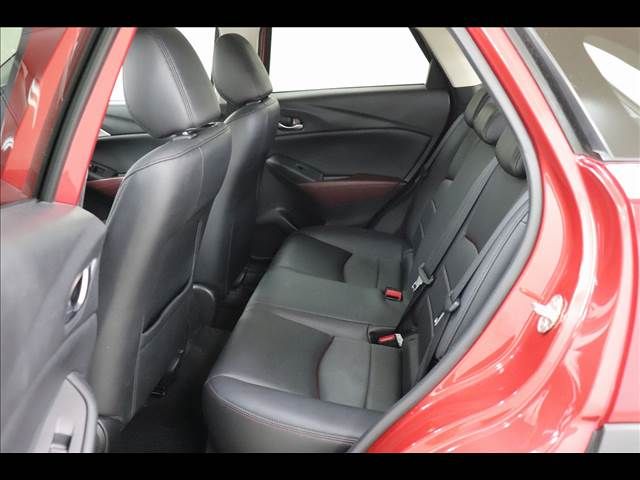 Mazda CX-3 2018-07 27470-12