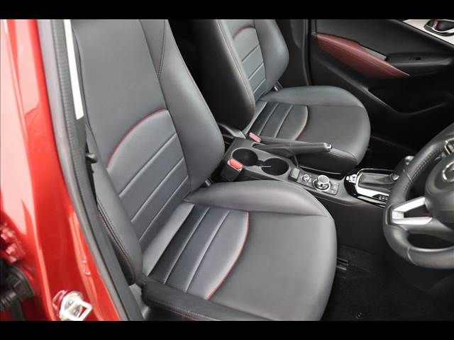 Mazda CX-3 2018-07 27470-10