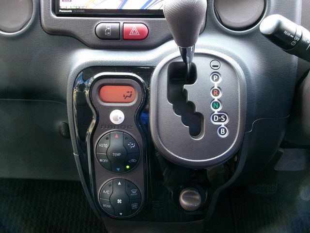 Toyota SPADE 2013-02 2914-9