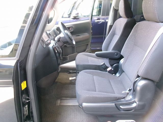 Toyota SPADE 2013-02 2914-17