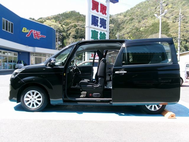 Toyota SPADE 2013-02 2914-2