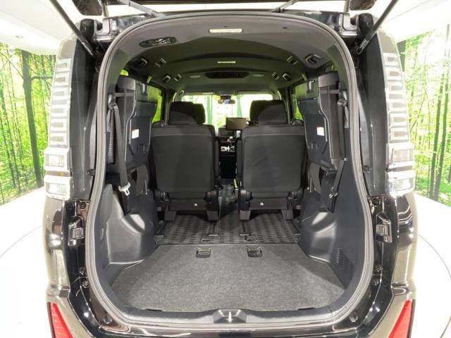 Toyota VOXY 2019-12 14827-11