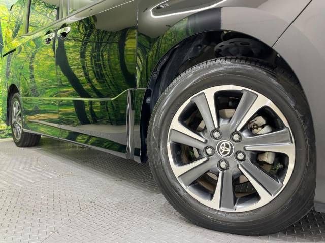 Toyota VOXY 2019-12 14827-14