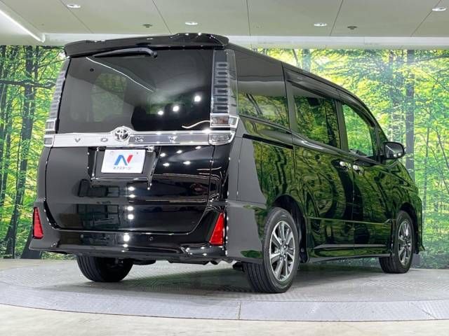Toyota VOXY 2019-12 14827-18