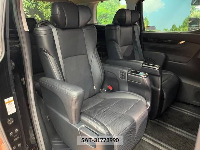 Toyota VELLFIRE 2018-07 378468-9