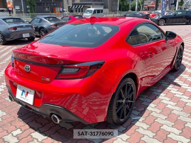 Toyota 86 2021-12 375390-17