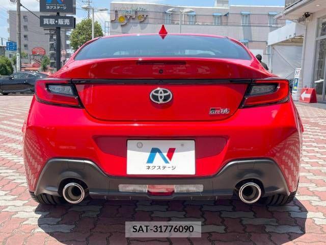 Toyota 86 2021-12 375390-15