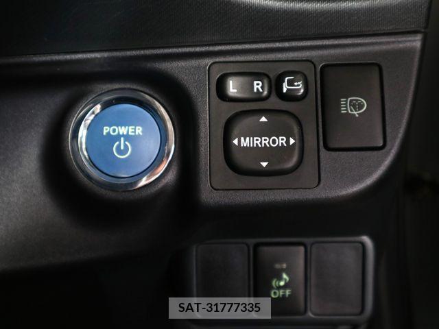 Toyota AQUA 2013-05 328312-22