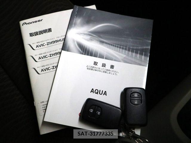 Toyota AQUA 2013-05 328312-26
